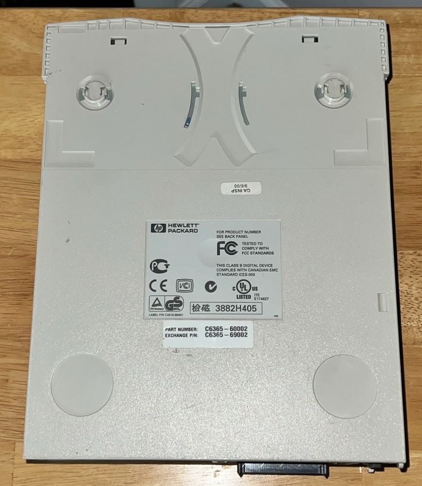 HP External SCSI DDS/DAT drive - C6365A