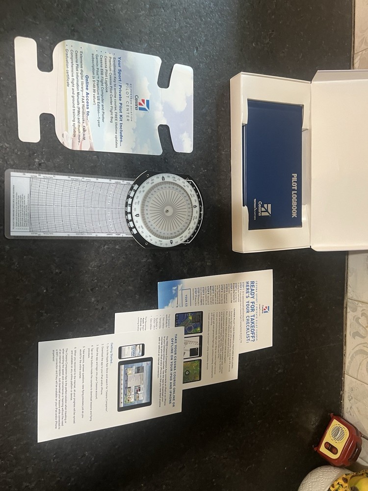 Cessna Sport/Private Pilot Kit with Logbook, Plotter, E6B & Course Access