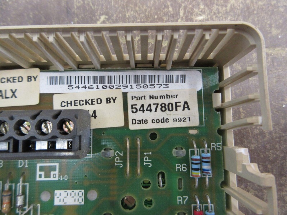 Siemens Room Temp. Sensor 544780FA w/ Display *Broken Mounting* Used