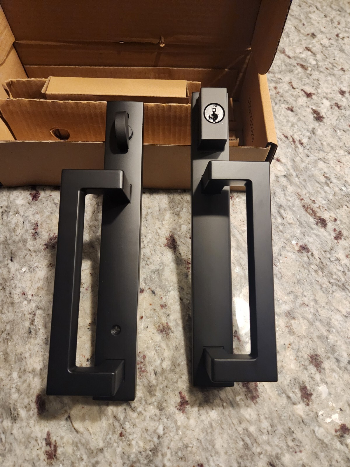 PELLA / BALDWIN PLAZO CONTEMPORARY SLIDING DOOR XO HANDLE SET MATTE BLACK