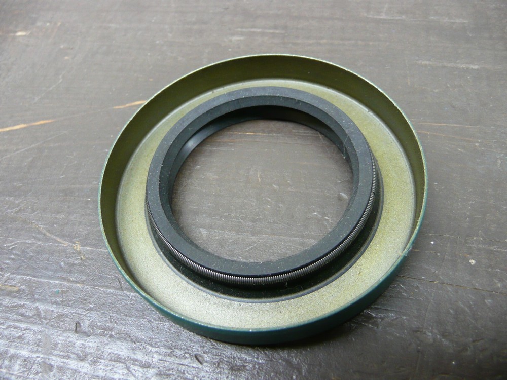 New Process NP205 / Muncie SM465 Transfer Case Adapter Seal