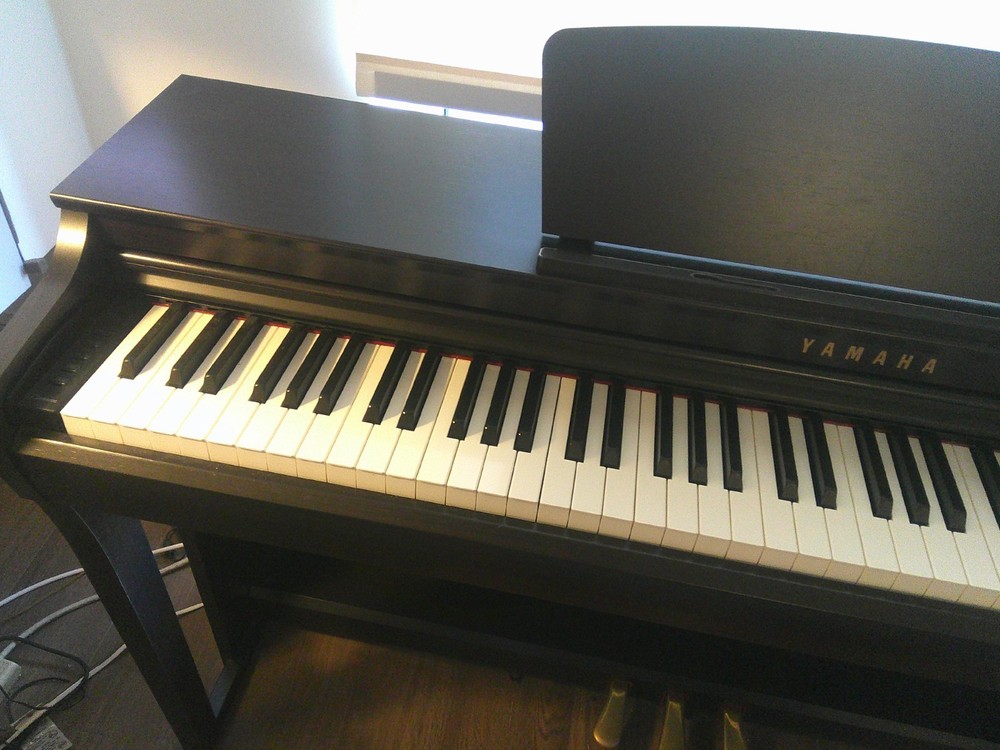 Yamaha Clavinova CLP-725