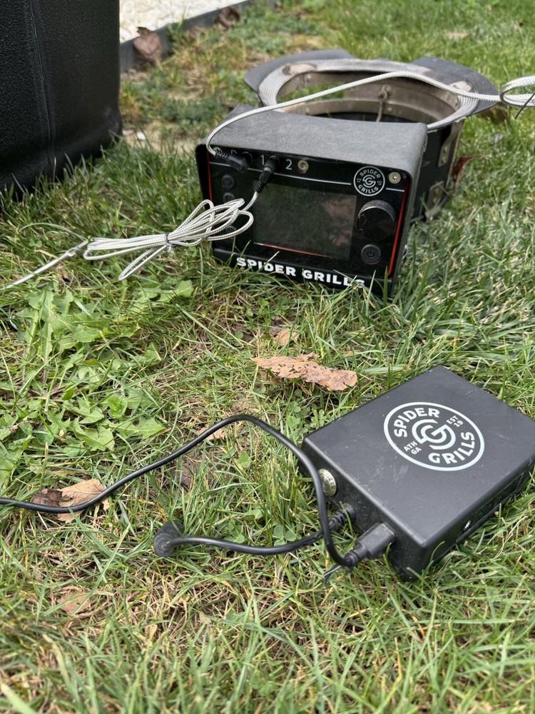 Spider Grills Venom Fan Powered Temperature Controller Pre-owned w/Battery pack