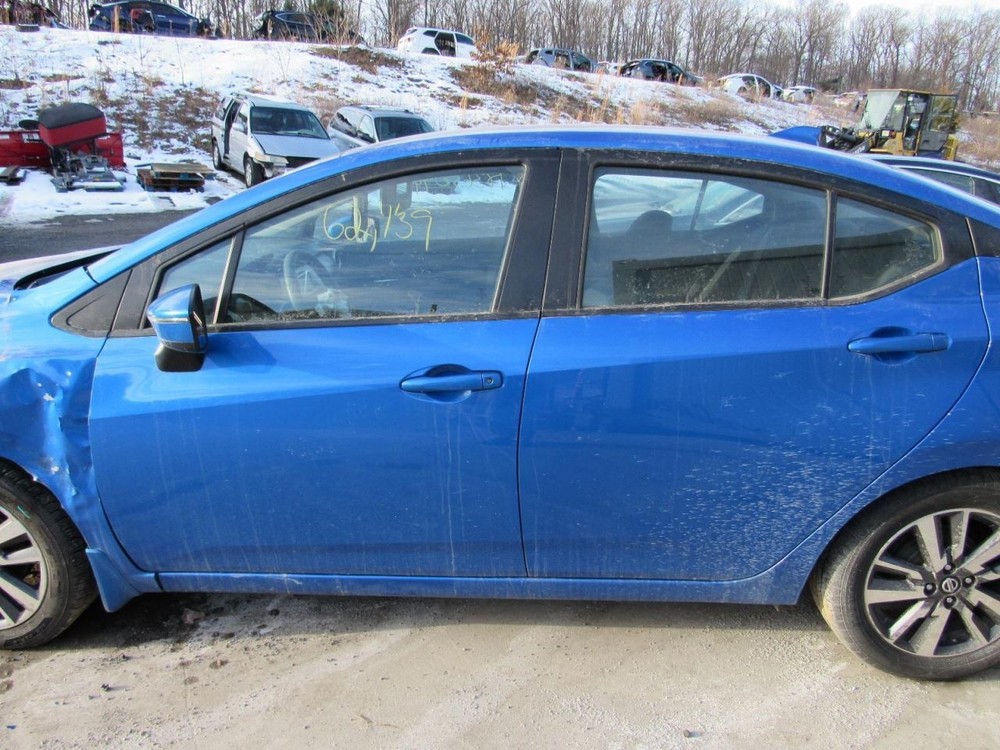 VERSA 2020 Glove Box 1020448