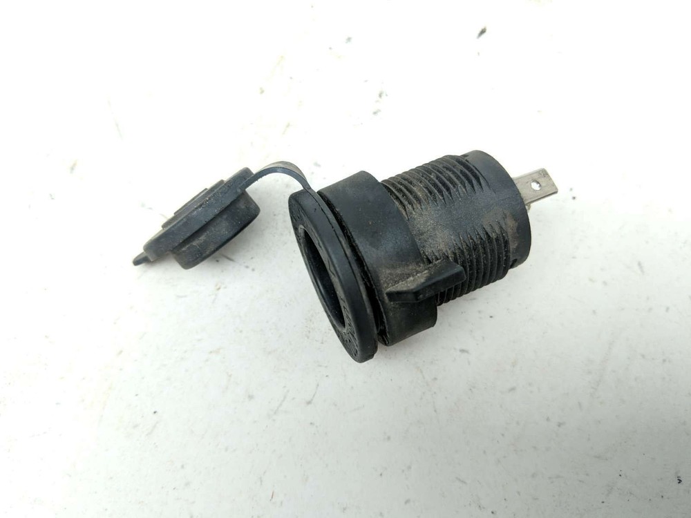 22 Can Am Outlander 570 Socket Plug Outlet Charging Switch