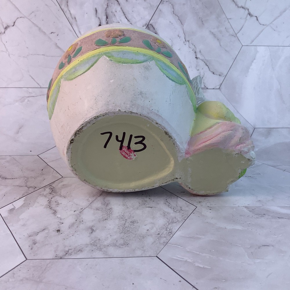 Vintage Ceramic Easter Bunny Planter/Candy Holder*3.75”H*