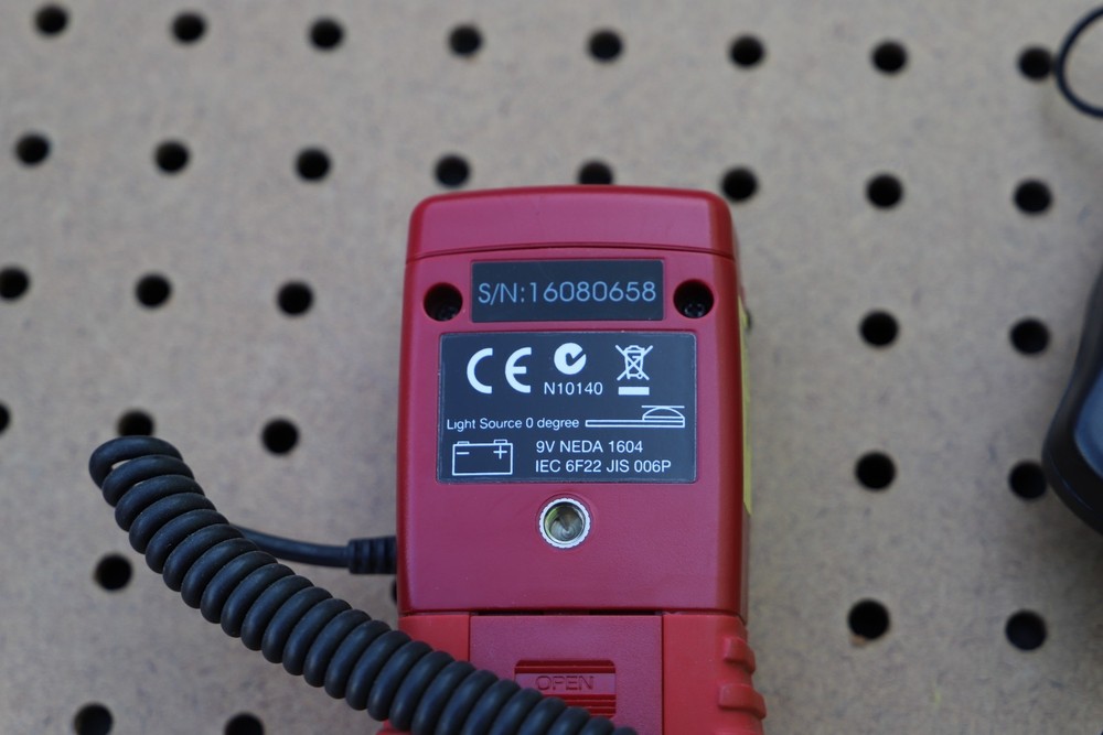 CAT 1338 LED LIGHT METER LM 200LED