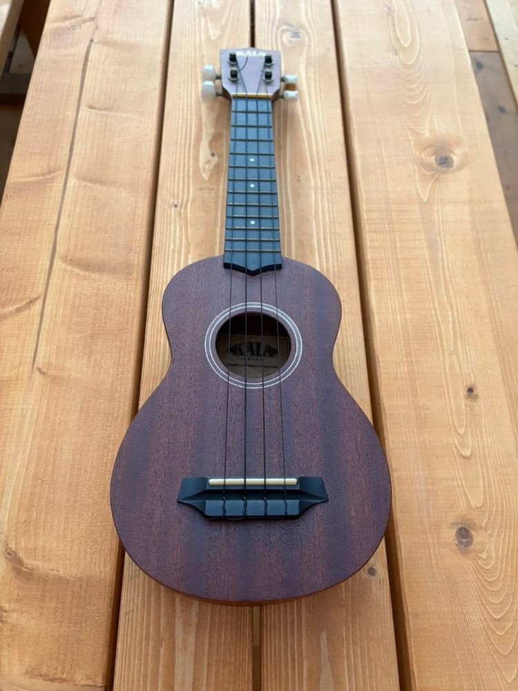 Mahogany 4 string soprano ukulele KALA brown