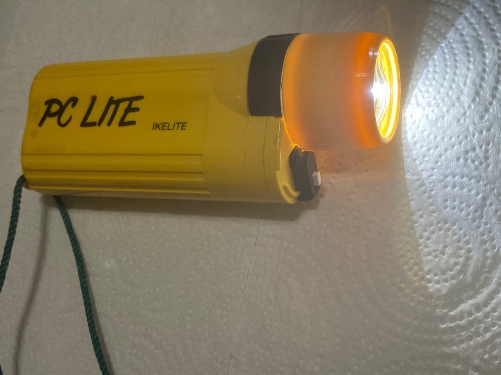 Ikelite PC Lite Diving Flashlight. Good working condition