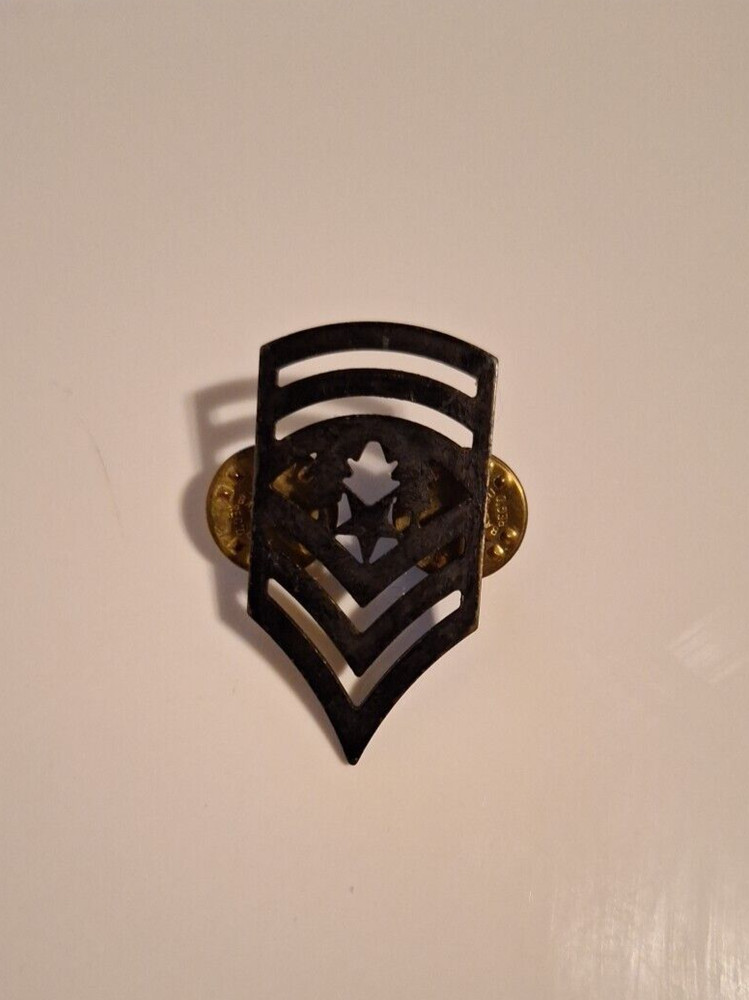 Random E9 Army Ensigna Collar Pins