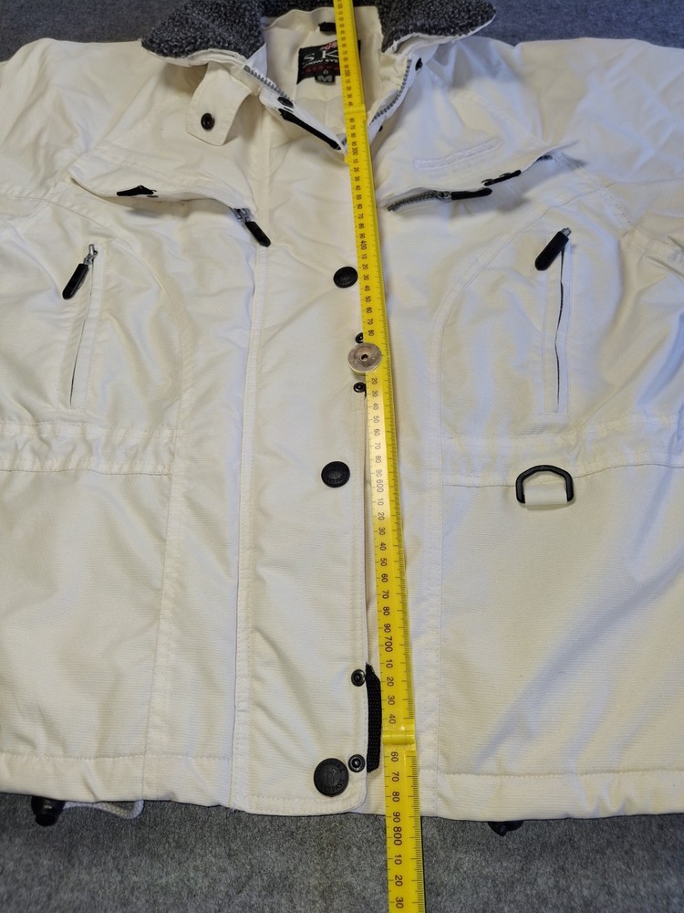Trespass Size M Ski Jacket. Ski Snow System. High Performance Insulation.