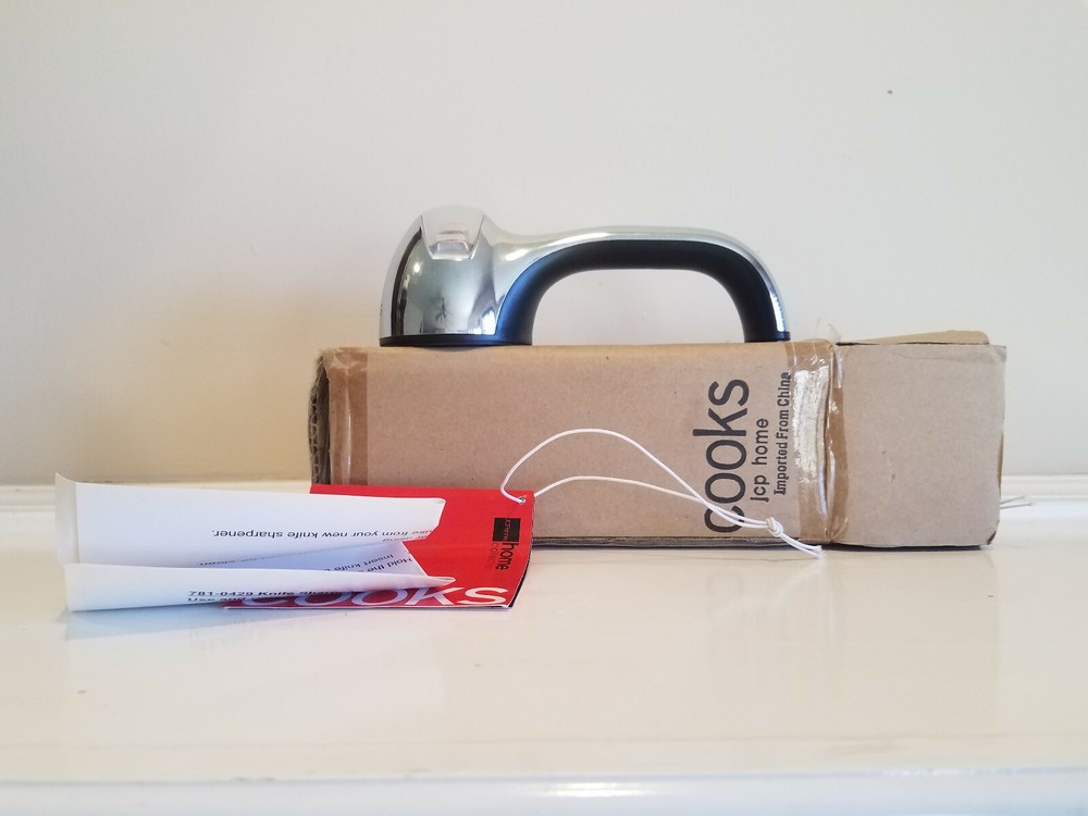 Cook's Pull Through Knife Sharpener * NEW Open Box * For Straight and Serrated