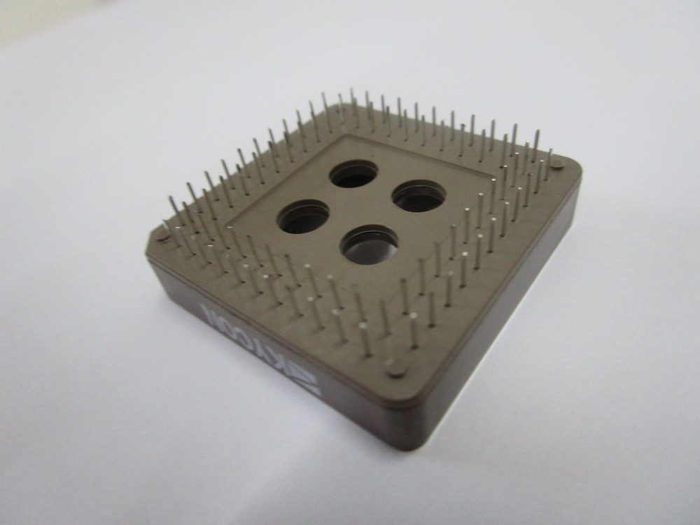 PLCC SOCKET 84-PIN THRU-HOLE COMMODORE AMIGA AND OTHERS ⚡𓇲 🔲