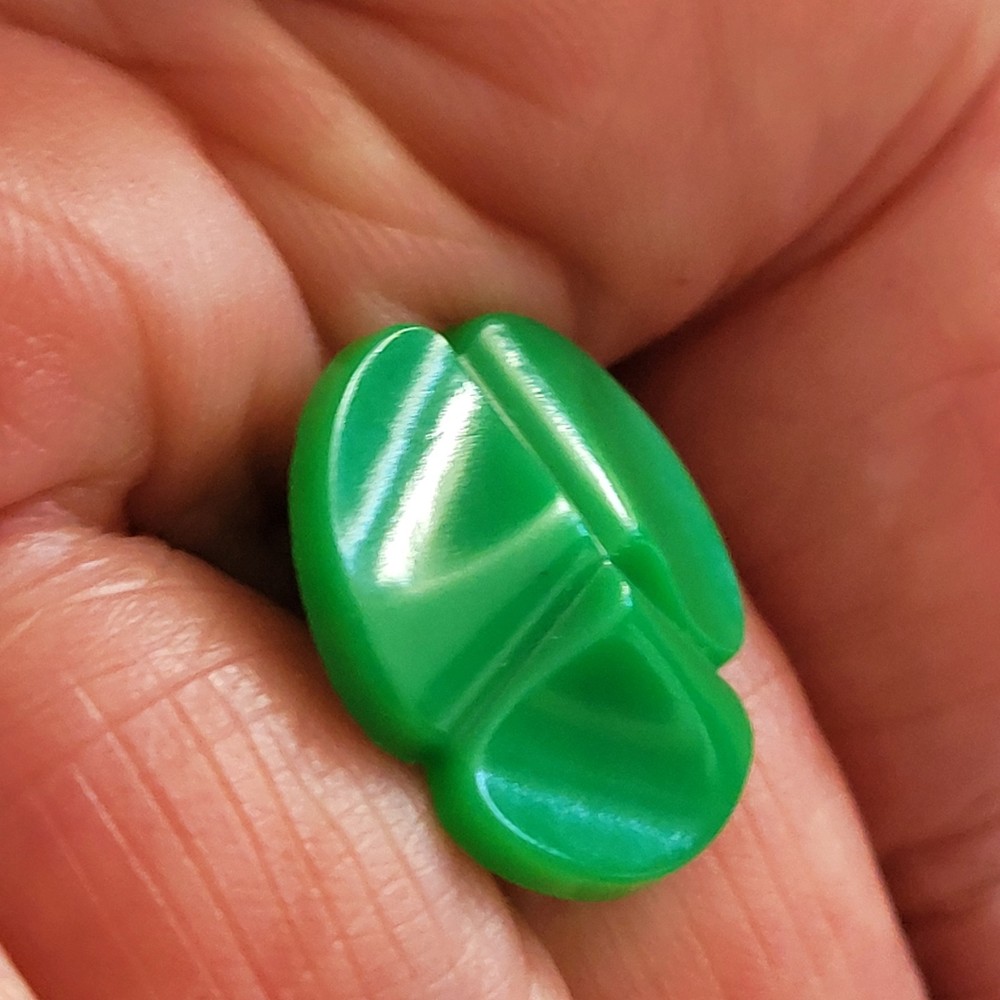 Colt # 39 button bright green confirmed pattern 3/4" excellent condition
