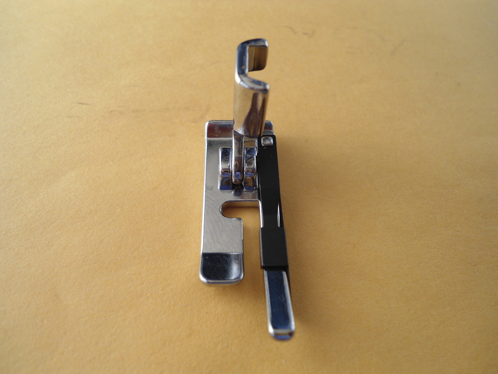 1/4 Foot /Feet With Guide for Singer Featherweight  221, 222  #ANF221