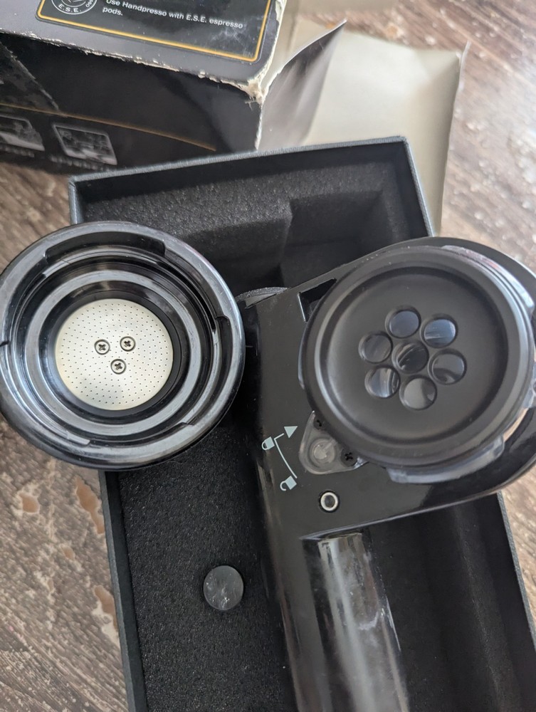 HANDPRESSO ESPRESSO MAKER Pump. Read