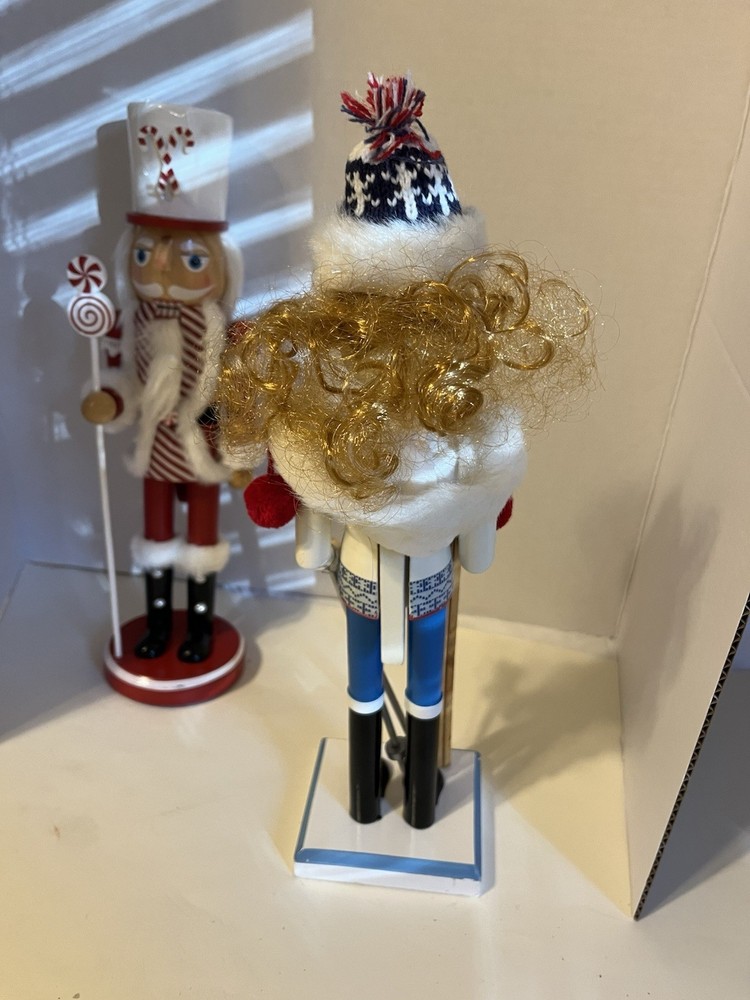 2 Nutcrackers Skier & Starburst Mints