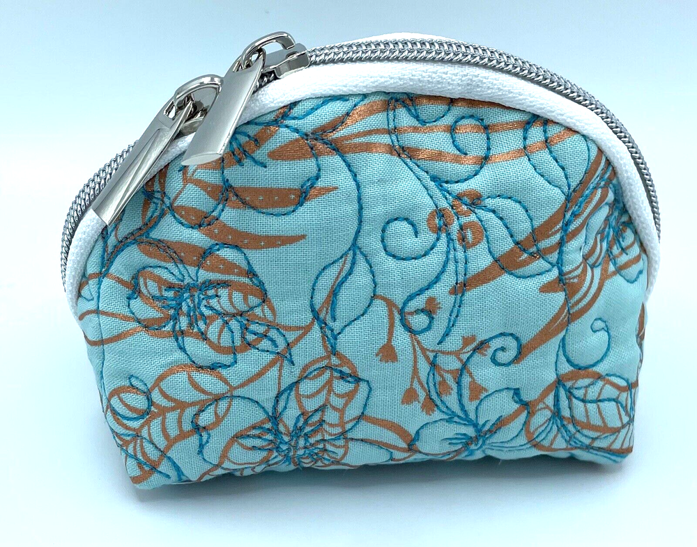 Clam Up Zippered Pouches Pattern 5 sizes By Annie