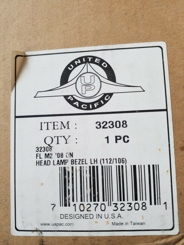 United Pacific 32308 Headlight Bezel Chrome Left for Freightliner M2