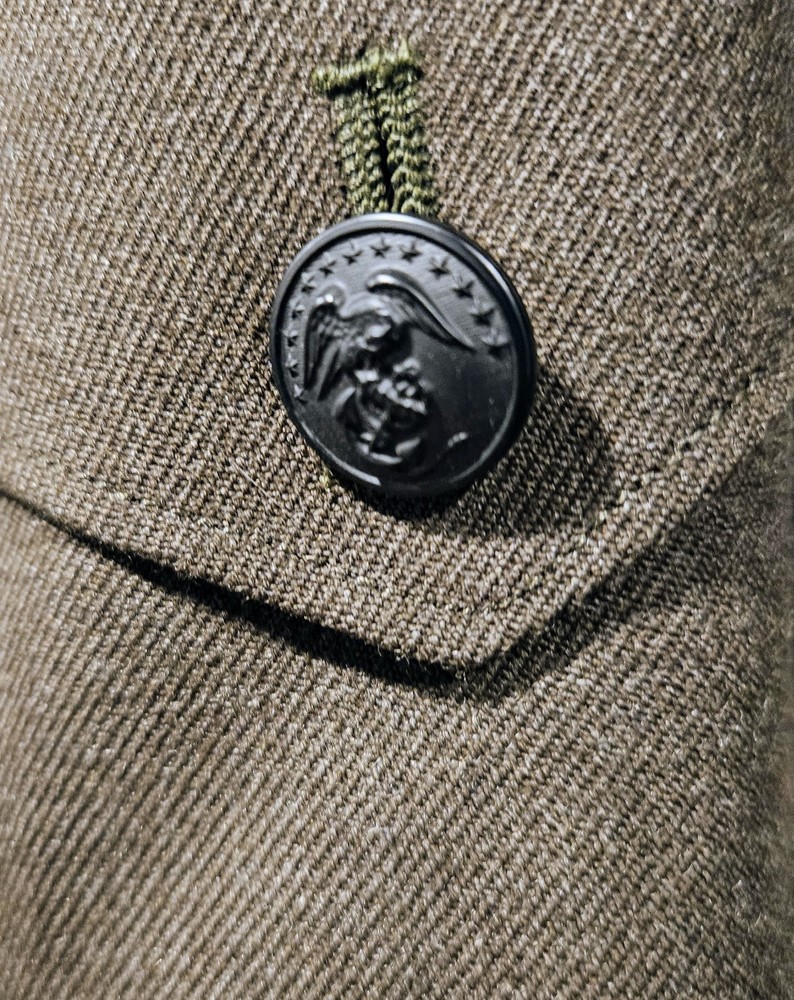 Vintage 1940s U.S. Marines Jacket! (missing buttons)