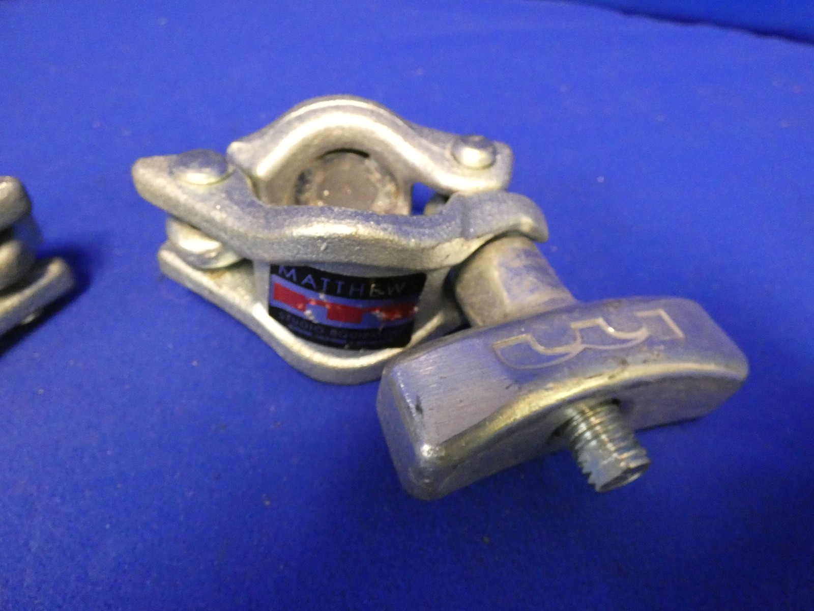 Matthews 425158 Jr. Grid Clamp, 5 Mutual Hardware Swivel Grid Clamp, 2 Flat Side