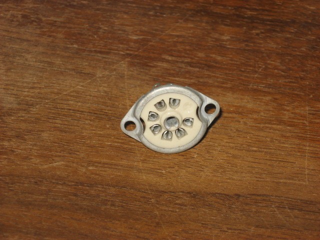 Tube Socket, 7 pin ceramic, chassis mount, new