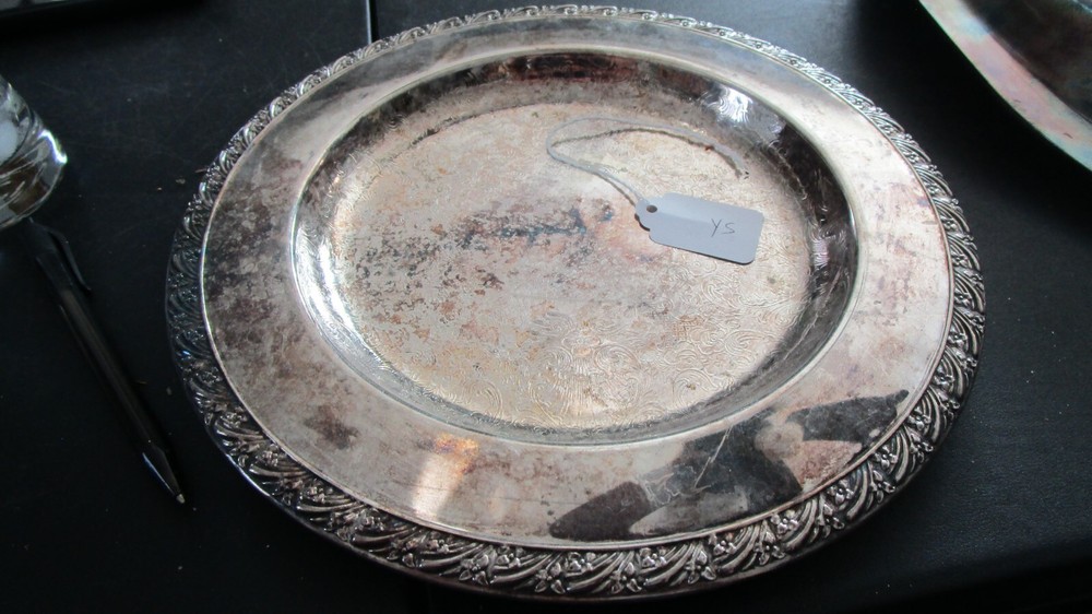 LOT OF 2 SILVERPLATED SERVING TRAYS