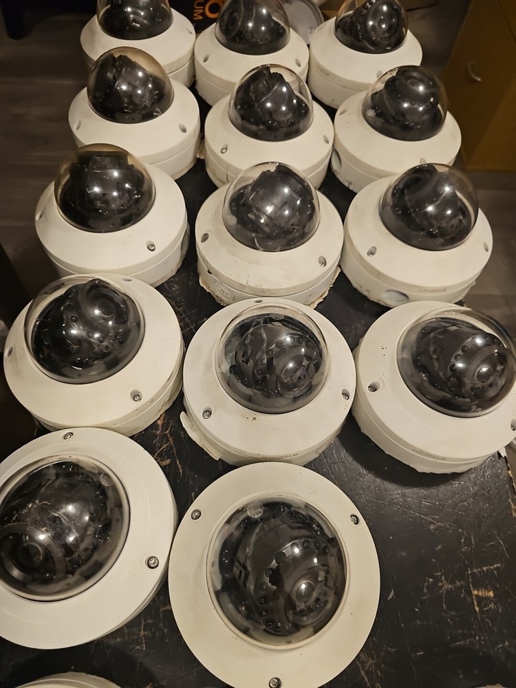 Wisenet Network Camera Model: OUTDOOR SNV-6084R