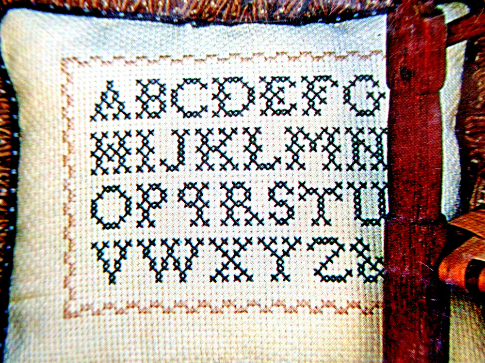 Just Cross Stitch Magazine Has Pages Missing But Has 14 Complete Patterns