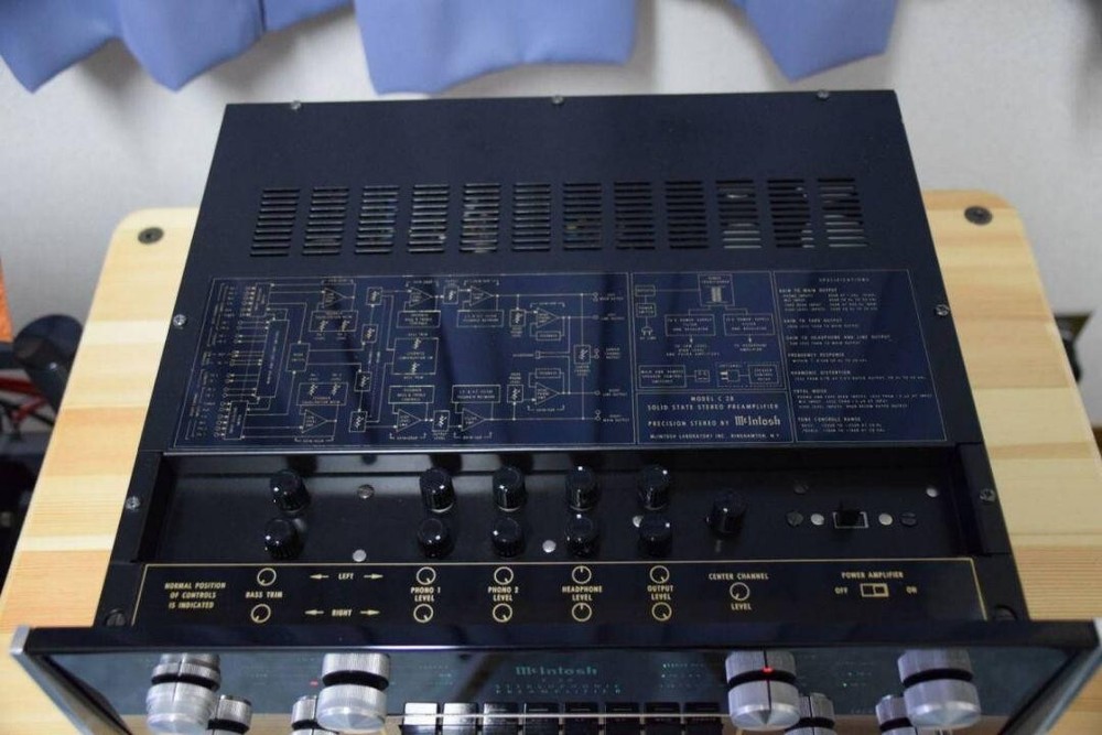 Mcintosh C28 Preamplifier