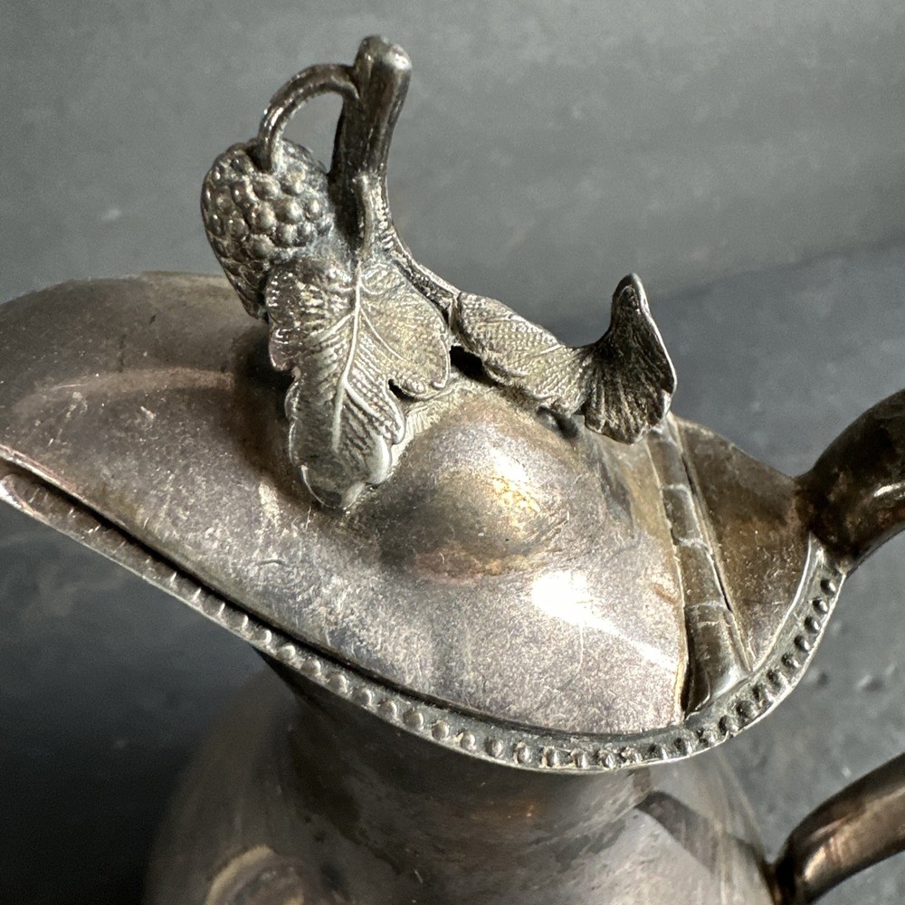 Rare Fine Quality Silverplate Maple Syrup #R28