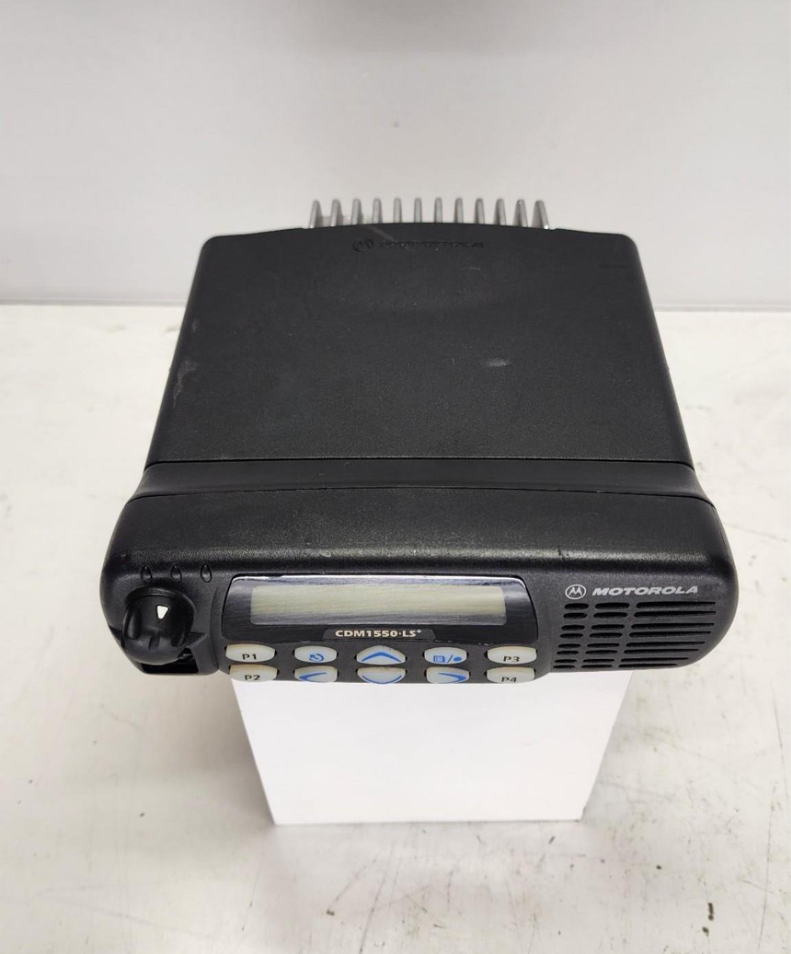 Motorola CDM1550 LS+ UHF 25 Watt 16 Ch 403-470 Mhz AAM25RHF9DP5AN