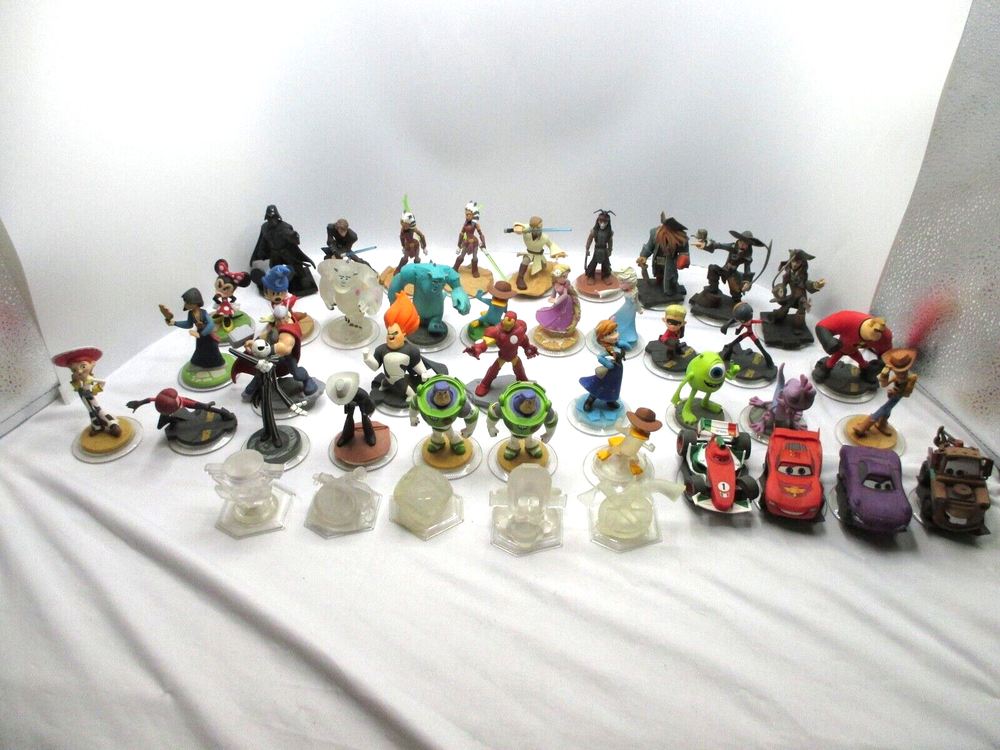 disney infinity lot 27 characters and pieces
