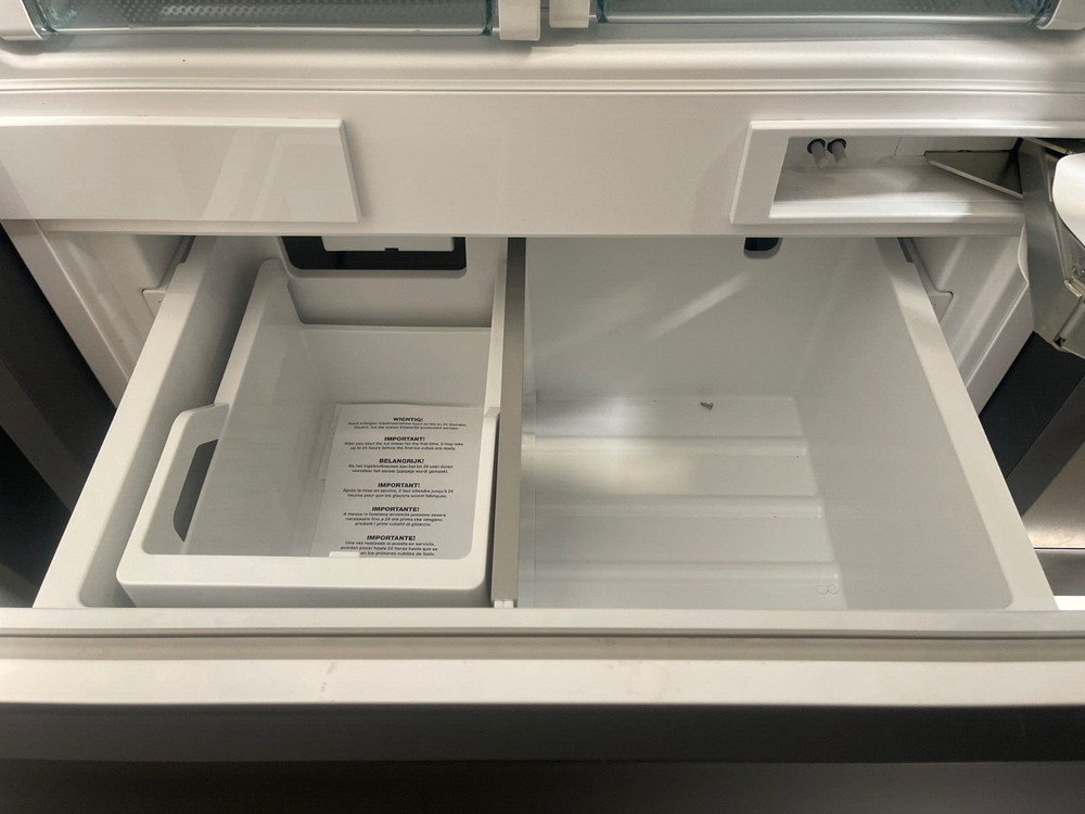 Liebherr 30" Panel-Ready Bottom-Freezer Refrigerator - HCB1580
