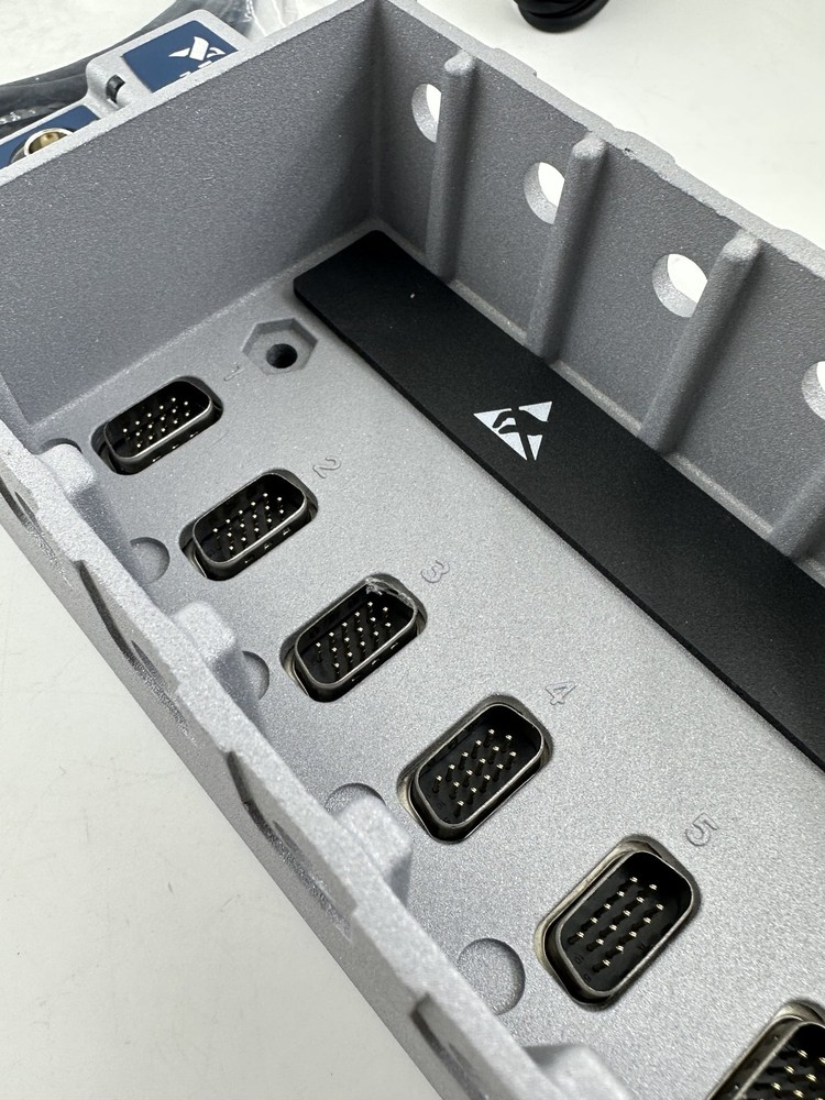 National Instruments NI cDAQ-9178 USB CompactDAQ Chassis, 8-Slot