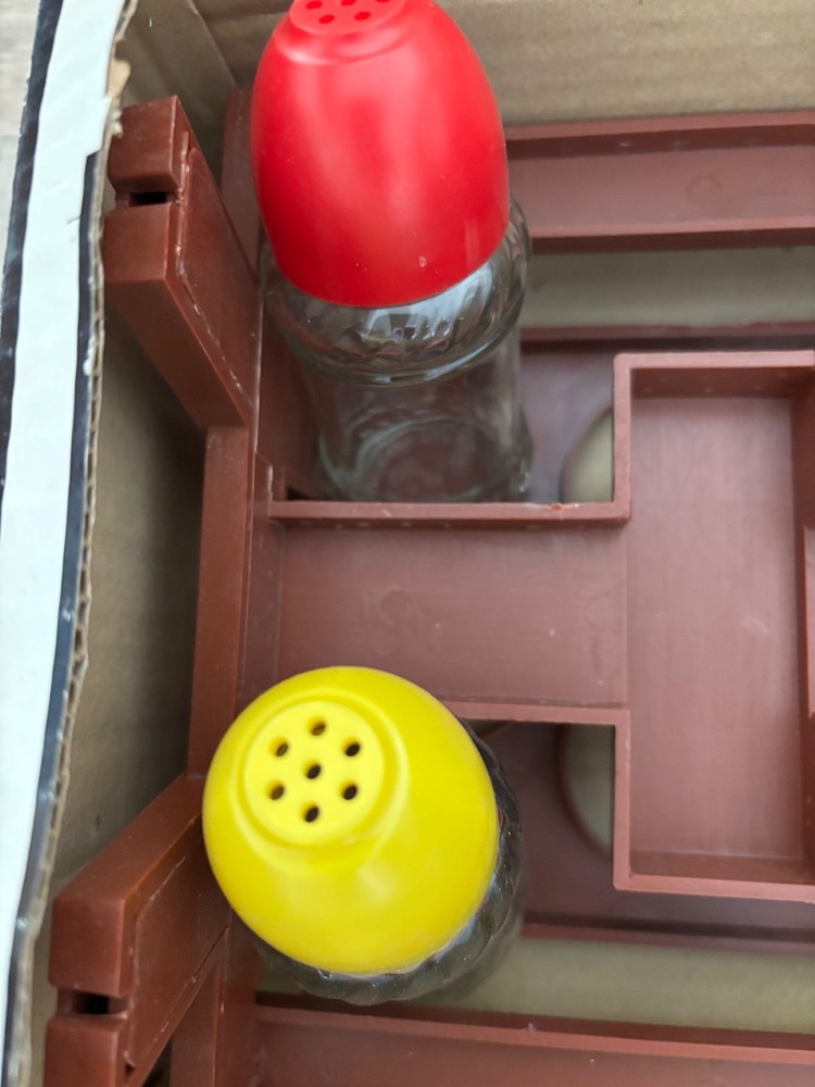 Picnic Bench Condiment Set