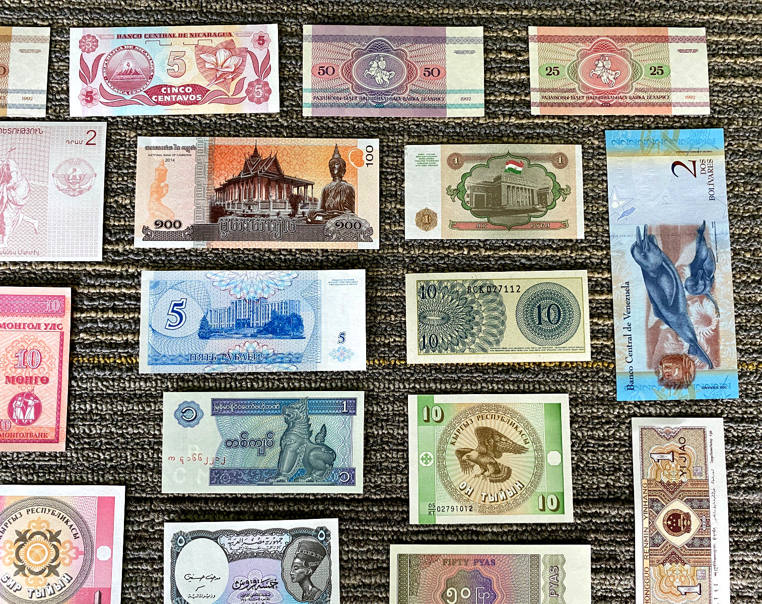 30 DIFFERENT Banknotes UNC Crisp Currency Foreign World Paper Money