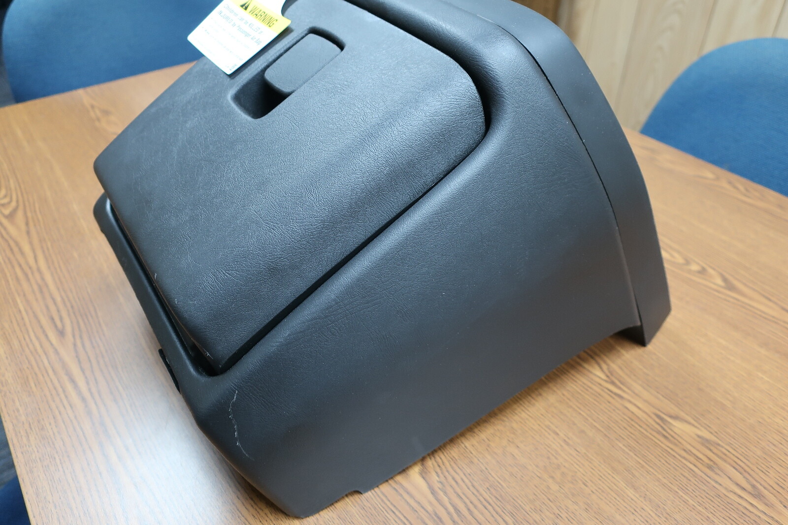 03-24 Chevy Express/GMC Savana Van Black Center Console Cup with Opening Door