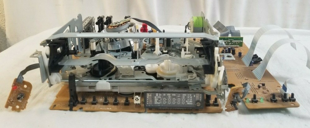 MAGNAVOX MWR20V6 VCR & DVD Player MAIN PCB BOARD w Inputs & VCR ASSEMBLY Working