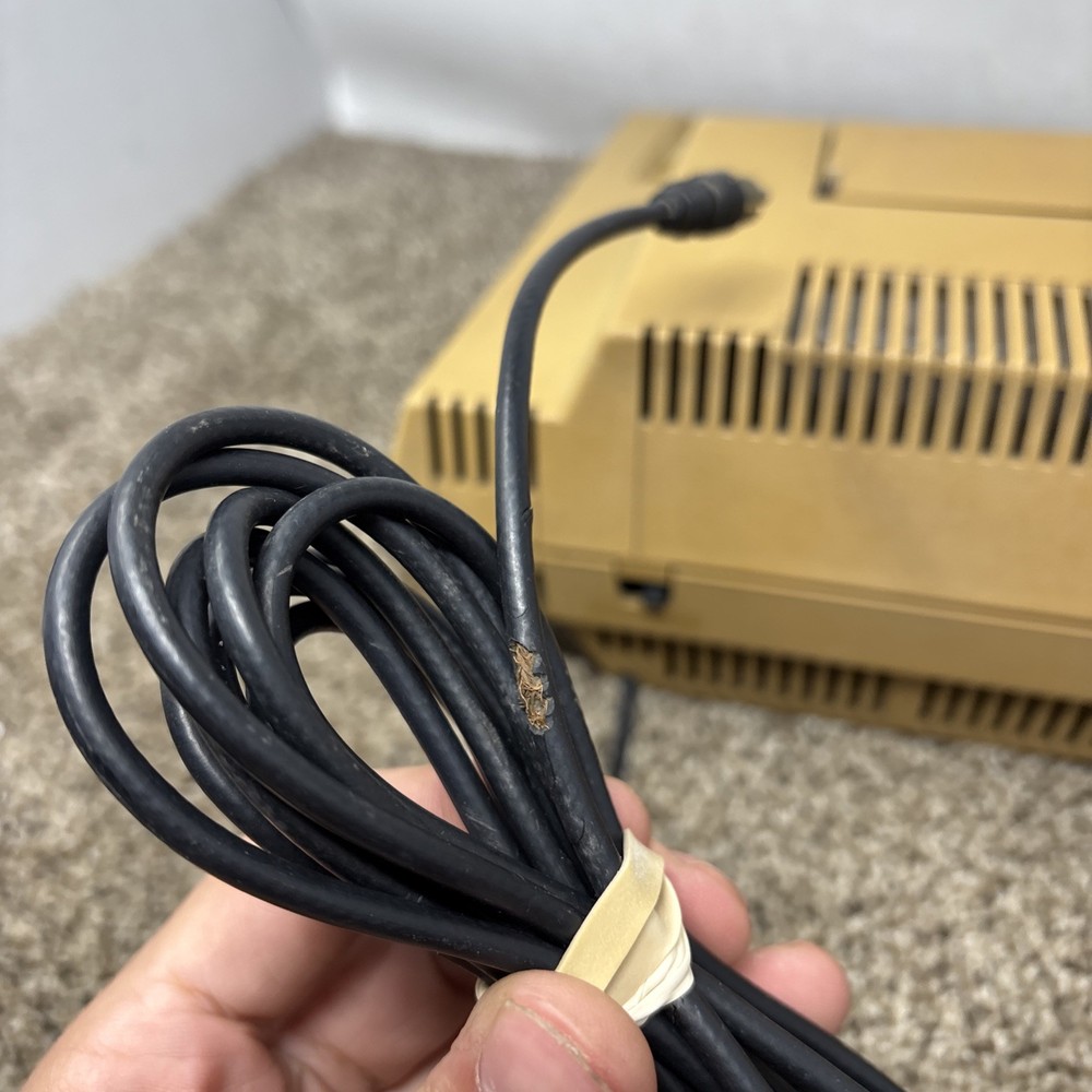 Atari 400 Computer System console with Power Supply TESTED and Working