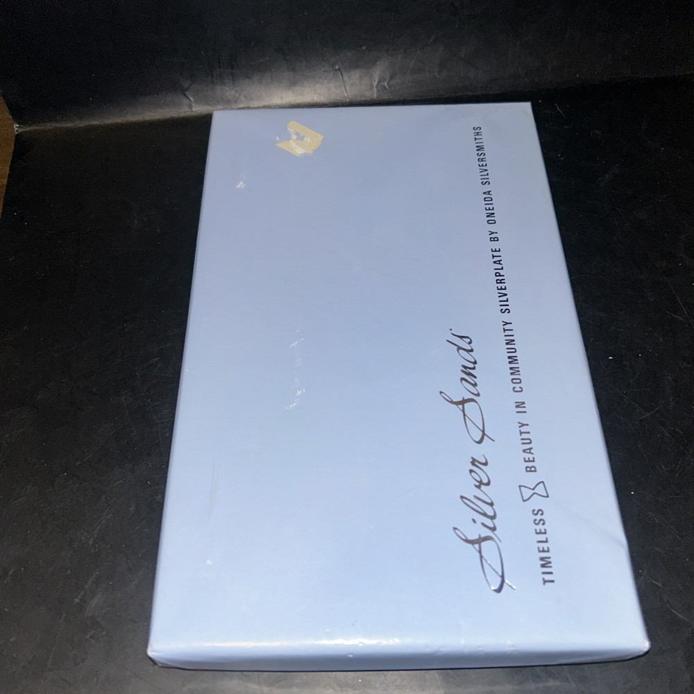 Vintage Oneida Silver Sands Silverplated 9.5”x6” Tray Plus Spoon