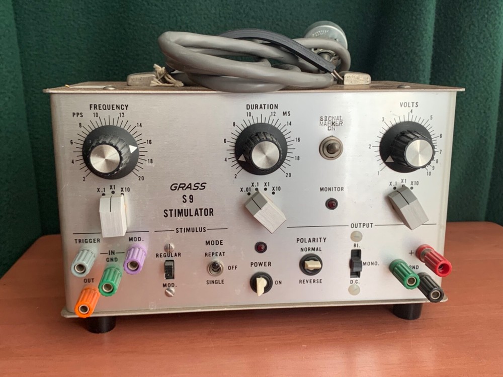 Grass Instruments S9 Multidiscipline Laboratory Stimulator Medical WORKS