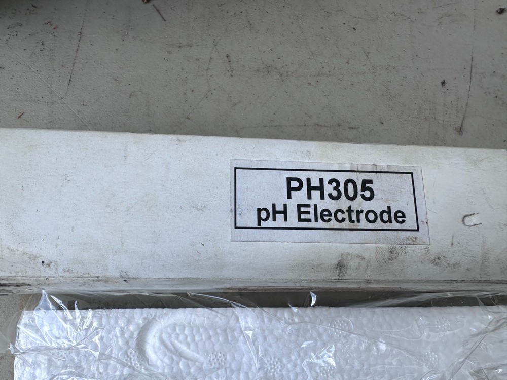 EXTECH Replacement Electrode: Conductivity/pH/T - PH305 pH Electrode - 4TXG7