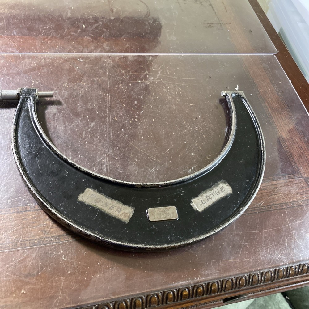 Lufkin outside micrometer no. 1919 8 - 9 in. Used Fully Functional