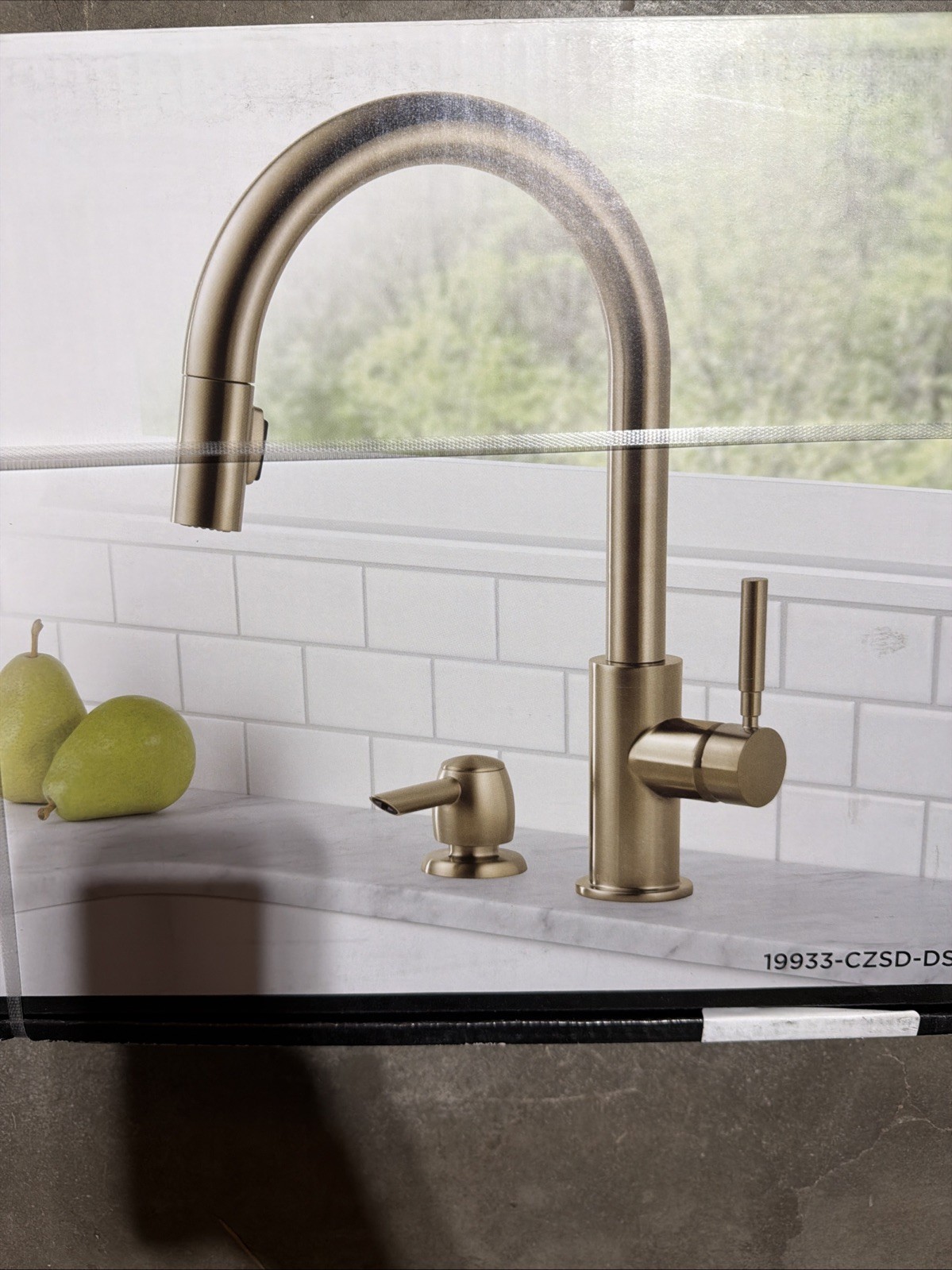 Delta Trask 19933-CZSD-DST Pull-Down Kitchen Faucet Champagne Bronze Finish