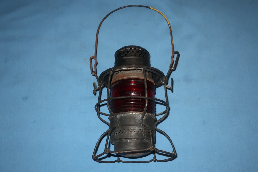 Armspear 1925 B&O R.R. Red Globe Railroad Lantern.