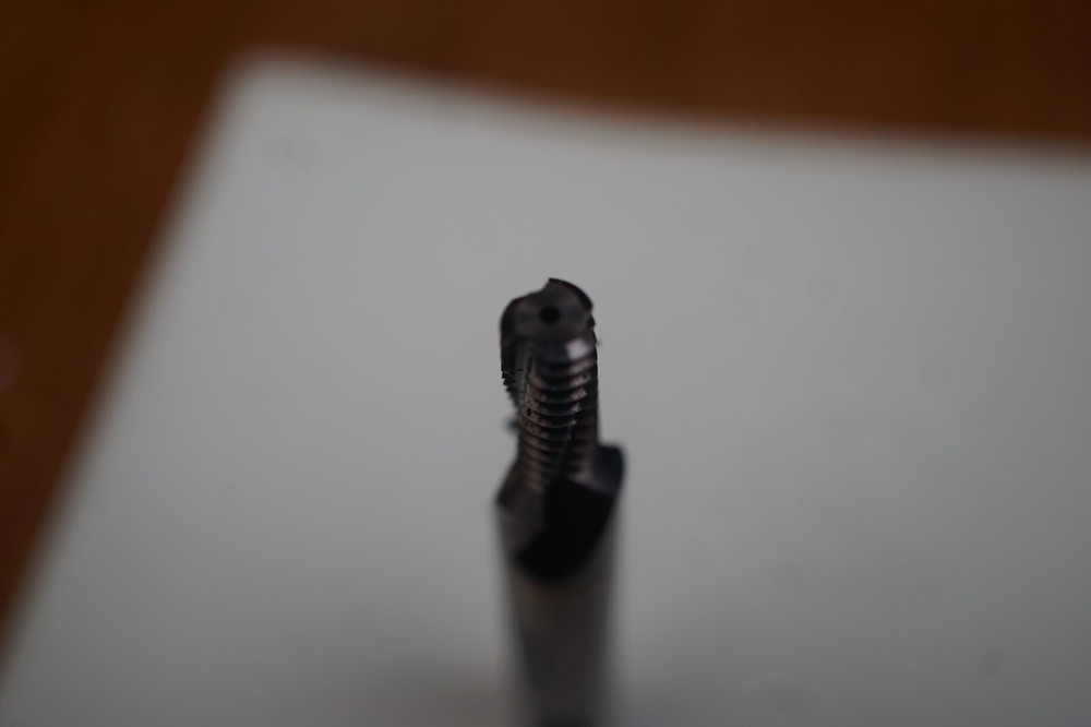USA Solid Carbide Thread Mill 18 TPI 1/4" Dia. 3/8" Shank