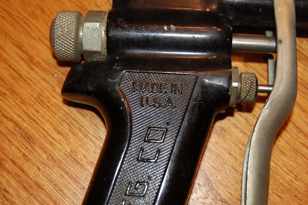 BINKS SPRAY GUN PROFESSIONAL MODEL 7 E2