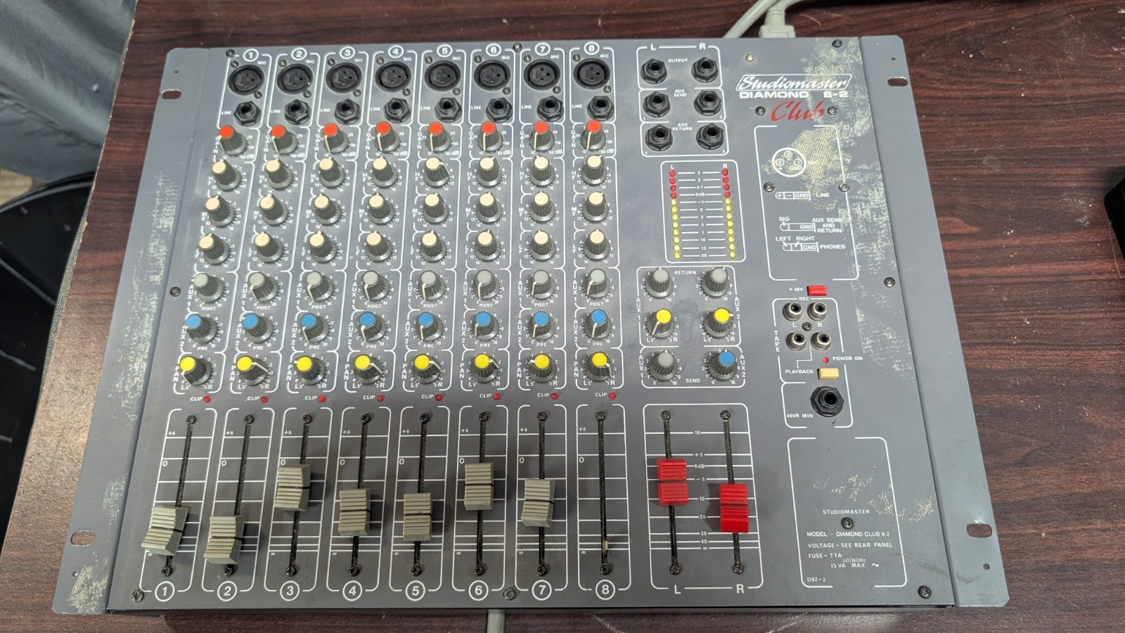 STUDIOMASTER DIAMOND 8-2RB MIXER