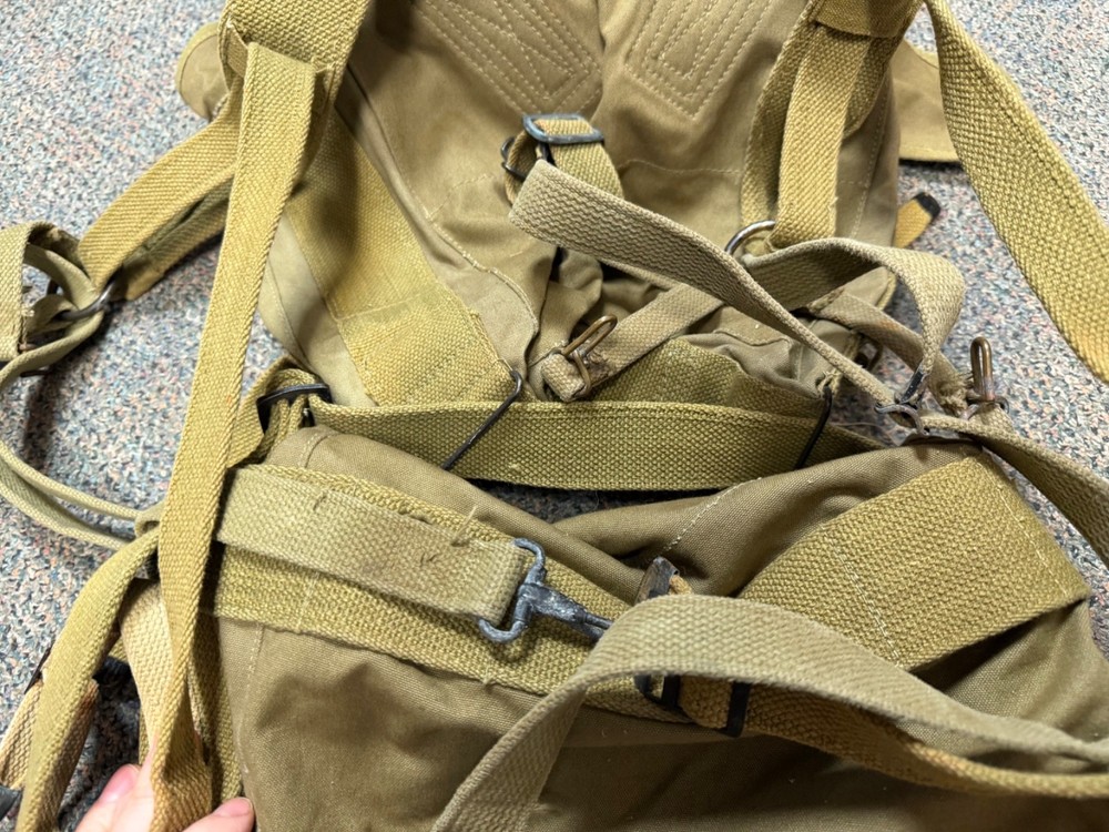 WWII US USMC MARINE M1941 "782" UPPER & LOWER FIELD EQUIPMENT PACK & SUSPENDERS